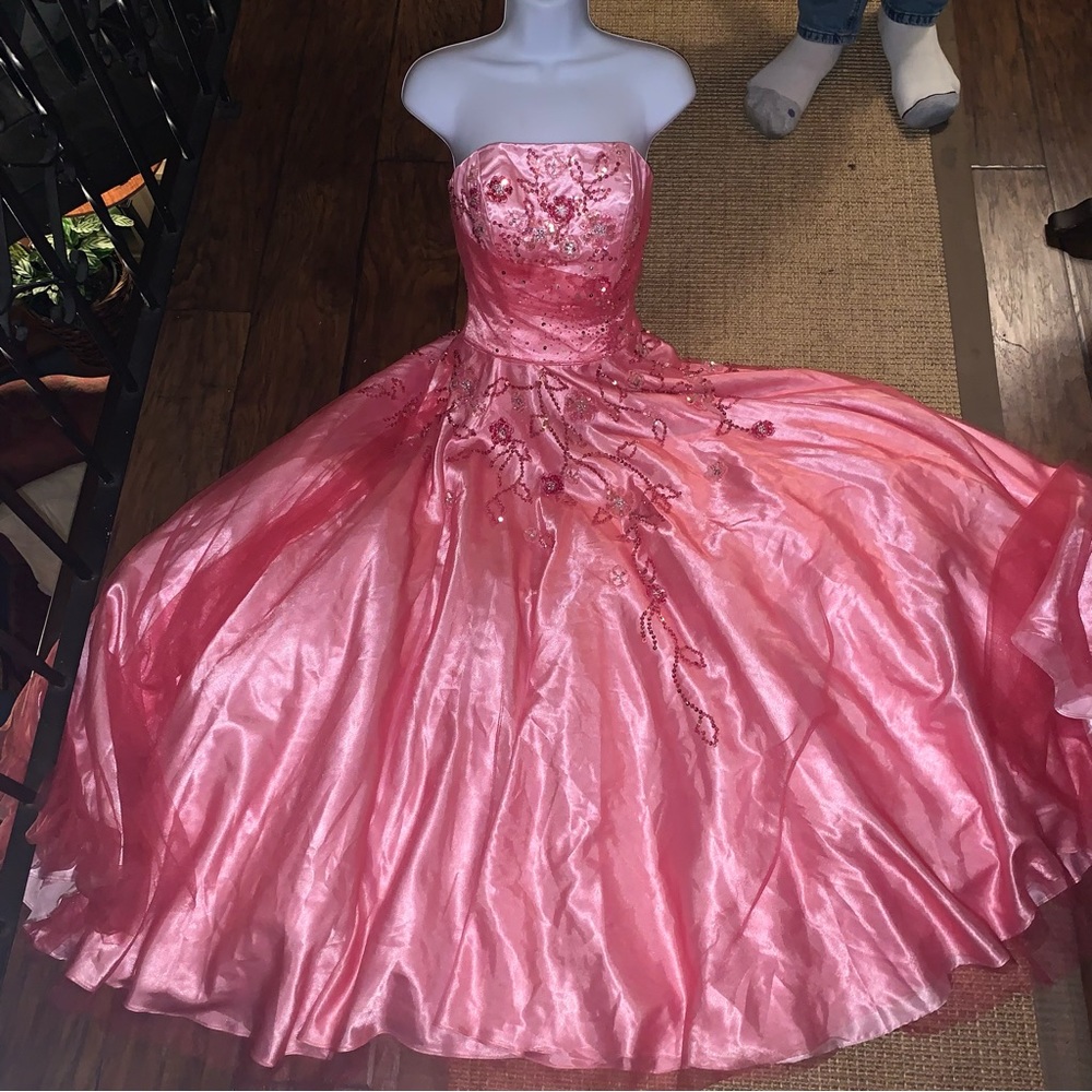 Nina Canacci pink strapless pageant quinceanera ballgown size 2